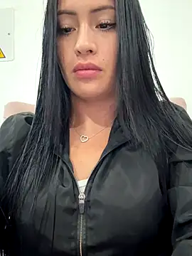 Snapshot of Sara_luna_ chatting on October 29, 12:35 am Sara luna online show from October 29, 12:35 am