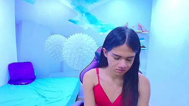 DEMI LEED online show from December 17, 1:50 pm