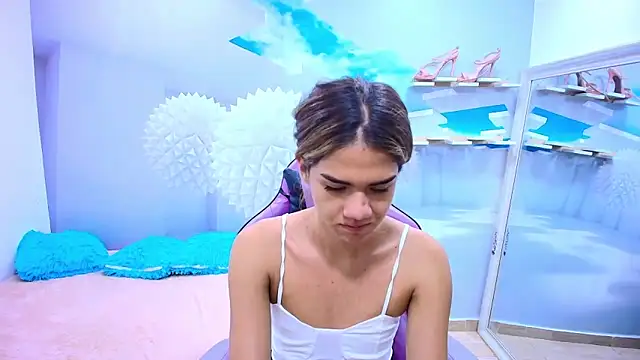 DEMI LEED online show from February 19, 12:01 pm