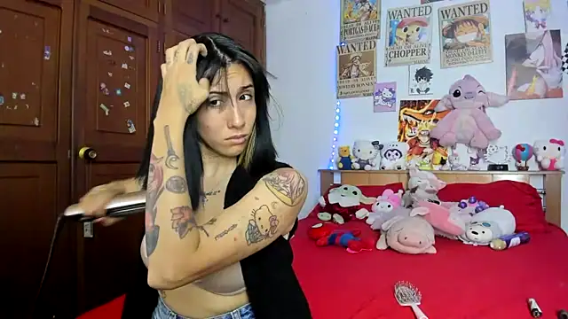 LunaDeCristall online show from October 18, 8:04 am