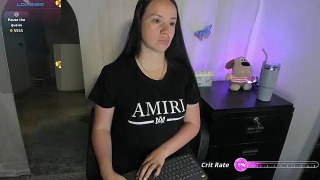 Snapshot of milysauria1 chatting on May 15, 12:34 pm milysauria1 online show from May 15, 12:34 pm