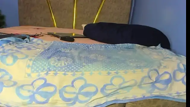 Pretty Shall online show from October 20, 3:51 am