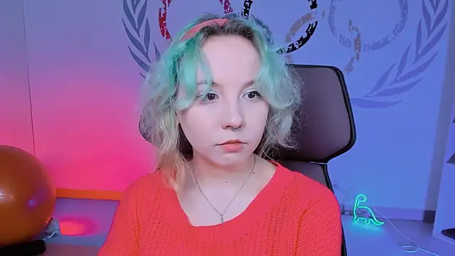 JasmineMilko online show from January 10, 5:05 am