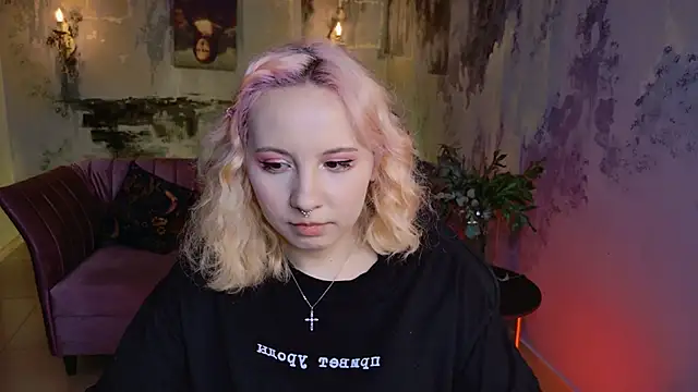 JasmineMilko online show from February 3, 8:13 am