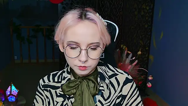 JasmineMilko online show from February 21, 5:02 am