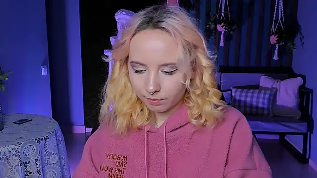 JasmineMilko online show from March 23, 8:37 am