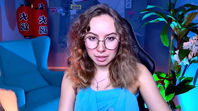 Snapshot of JasmineMilko chatting on July 9, 5:11 am JasmineMilko online show from July 9, 5:11 am