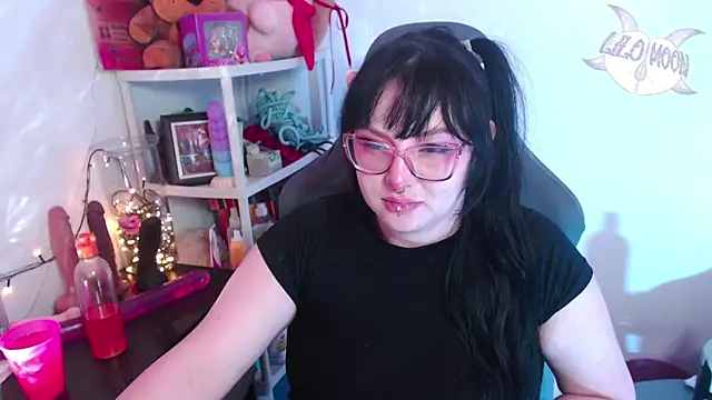 LiloMoon69 online show from December 3, 5:42 am