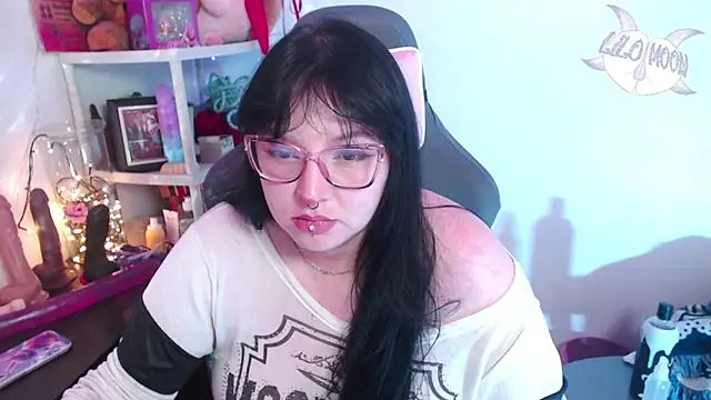 LiloMoon69 online show from December 4, 6:11 am