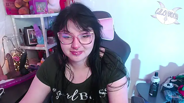 LiloMoon69 online show from December 8, 6:54 am