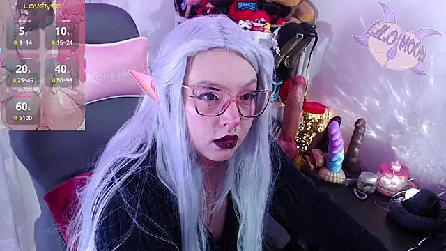 LiloMoon69 online show from October 13, 2:17 pm