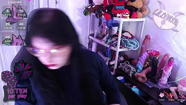 LiloMoon69 online show from February 9, 1:04 pm