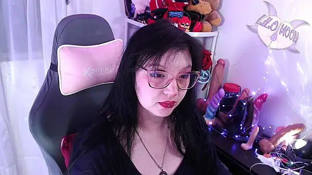 LiloMoon69 online show from February 24, 3:15 am