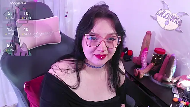 LiloMoon69 online show from April 15, 2:13 pm