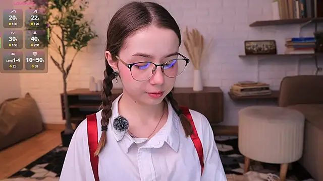 Snapshot of DominikaElis chatting on July 4, 8:31 am DominikaElis online show from July 4, 8:31 am