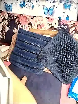 sexylaya2 online show from April 7, 5:35 pm