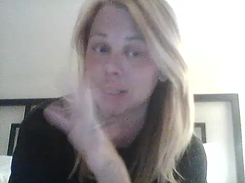 burrkitty online show from November 19, 5:18 am