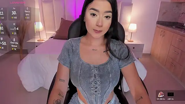 amelie jhons online show from November 7, 8:31 pm