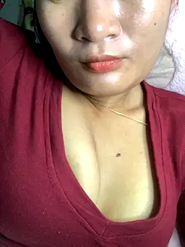 Snapshot of Zeni_fer chatting on October 24, 1:57 am Zeni fer online show from October 24, 1:57 am