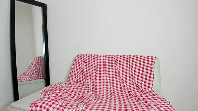 johan beley  online show from October 18, 4:19 pm