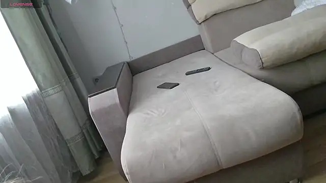 MilaaMilaa online show from November 24, 4:23 am