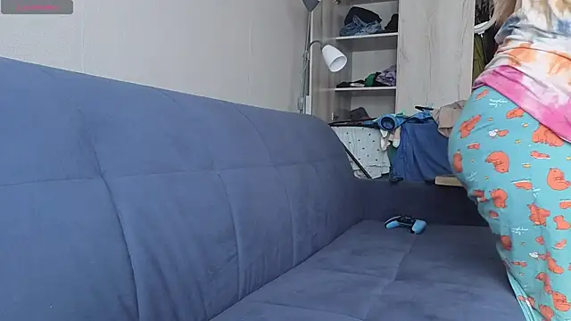 MilaaMilaa online show from April 13, 3:12 am