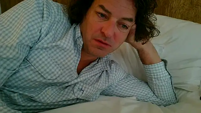 Snapshot of costanza7070 chatting on March 1, 8:10 pm costanza7070 online show from March 1, 8:10 pm