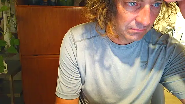 Snapshot of costanza7070 chatting on September 23, 2:14 am costanza7070 online show from September 23, 2:14 am