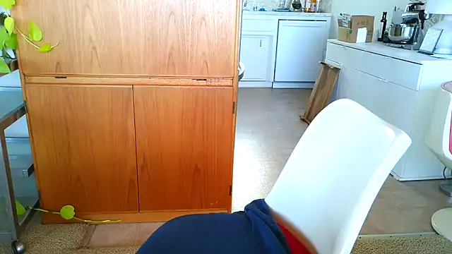 Snapshot of costanza7070 chatting on September 30, 6:13 pm costanza7070 online show from September 30, 6:13 pm