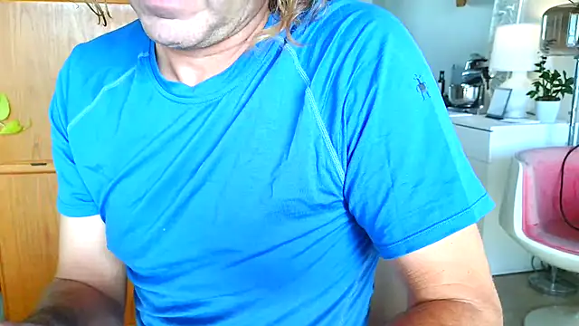 Snapshot of costanza7070 chatting on October 14, 9:26 pm costanza7070 online show from October 14, 9:26 pm