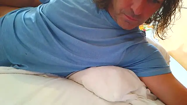 costanza7070 online show from April 15, 7:58 pm