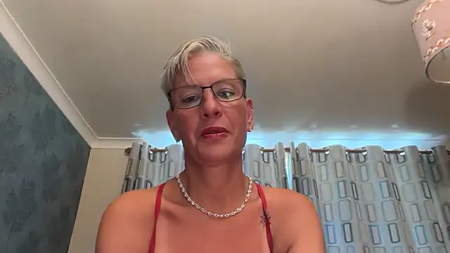 JennyHazel1 online show from September 12, 1:00 pm