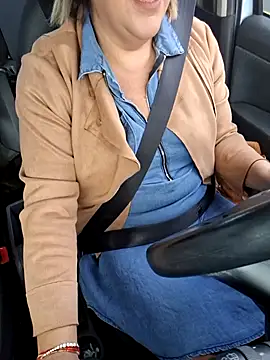 Snapshot of Mara-24 chatting on October 30, 8:27 am Mara-24 online show from October 30, 8:27 am