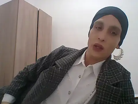 MissWendy online show from February 25, 1:10 pm