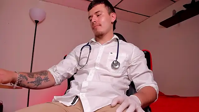 Snapshot of james_connor2 chatting on October 15, 7:47 pm james connor2 online show from October 15, 7:47 pm