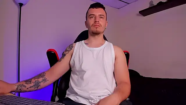 Snapshot of james_connor2 chatting on November 2, 3:58 pm james connor2 online show from November 2, 3:58 pm