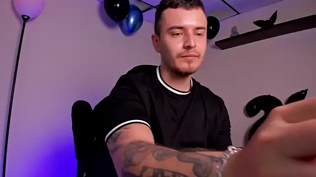 Snapshot of james_connor2 chatting on November 24, 7:02 pm james connor2 online show from November 24, 7:02 pm