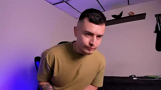 Snapshot of james_connor2 chatting on December 17, 7:31 pm james connor2 online show from December 17, 7:31 pm