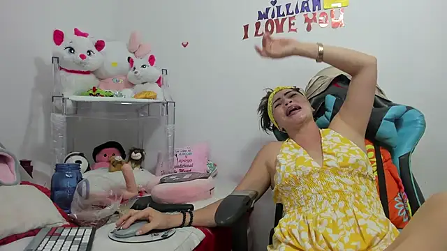 GatitaSexy Hotwet4u online show from December 24, 4:55 am