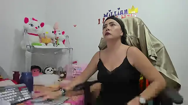 GatitaSexy Hotwet4u online show from January 13, 11:27 pm