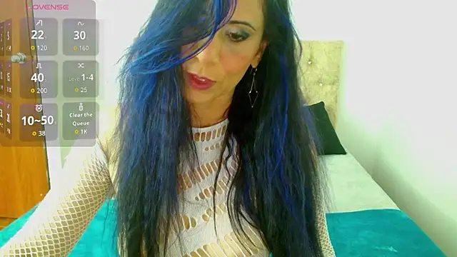 Alettalovee online show from April 4, 2:36 pm