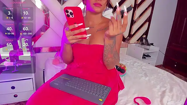 Snapshot of CintiaVega chatting on January 12, 2:28 am CintiaVega online show from January 12, 2:28 am