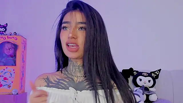 Snapshot of shadowcatt_ chatting on October 9, 4:38 pm shadowcatt online show from October 9, 4:38 pm