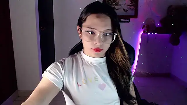 Snapshot of alexaryderr chatting on March 2, 1:36 am alexaryderr online show from March 2, 1:36 am