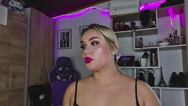 Snapshot of angelica_sparks chatting on July 16, 2:17 am angelica sparks online show from July 16, 2:17 am