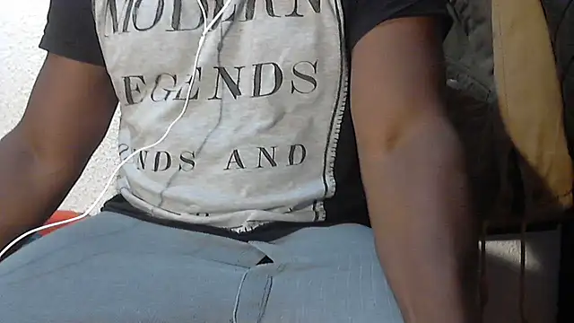 Snapshot of mmoiblack chatting on January 17, 4:33 pm mmoiblack online show from January 17, 4:33 pm