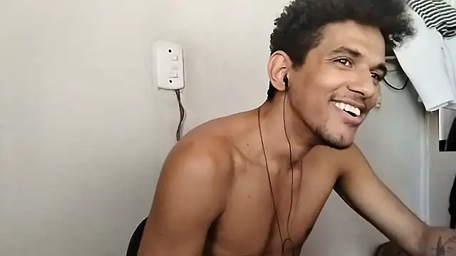 Snapshot of RenziTatte chatting on October 8, 4:48 pm RenziTatte online show from October 8, 4:48 pm