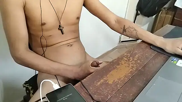 Snapshot of RenziTatte chatting on October 17, 3:03 pm RenziTatte online show from October 17, 3:03 pm