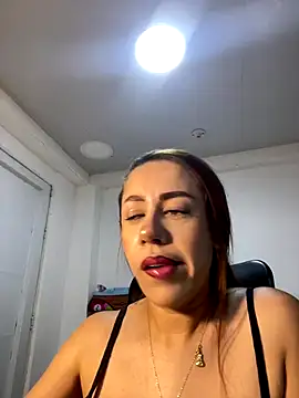 AnnbellaRosse online show from December 3, 9:13 pm