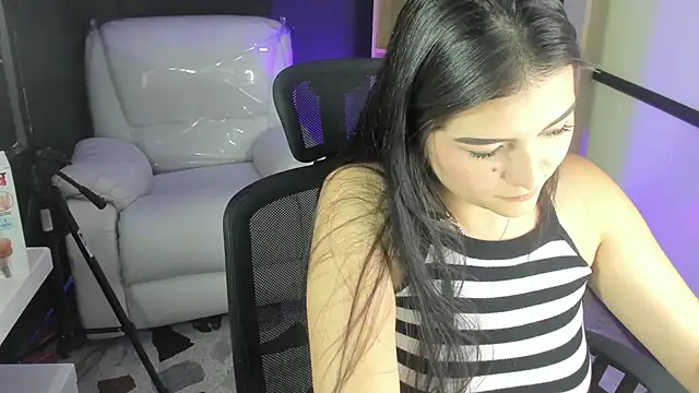 Snapshot of TifanyWhite_ chatting on December 28, 9:08 pm TifanyWhite online show from December 28, 9:08 pm